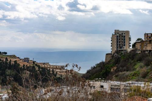 מרומים in Safed
