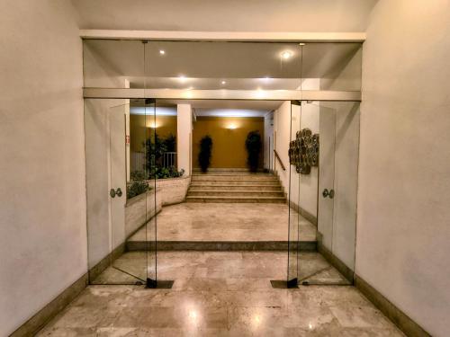 Apartament di Nick Central Station, Palermo