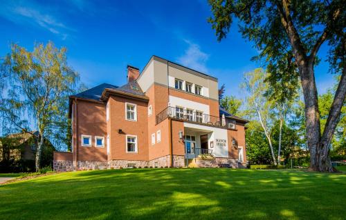 . Manor House