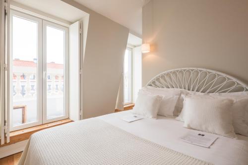 Two-Bedroom Apartment with Terrace and River View image 4