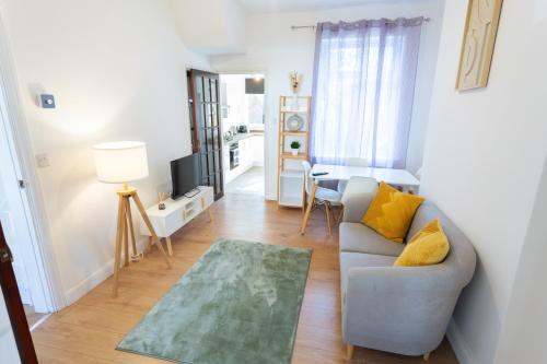 3 Bed Hull city centre location - newly refurbished