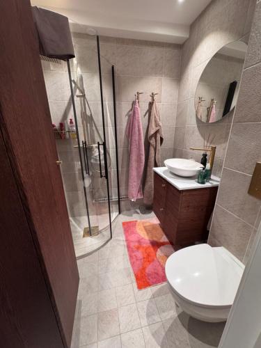 Bathroom, Farsta Bed and Breakfast in Hagersten