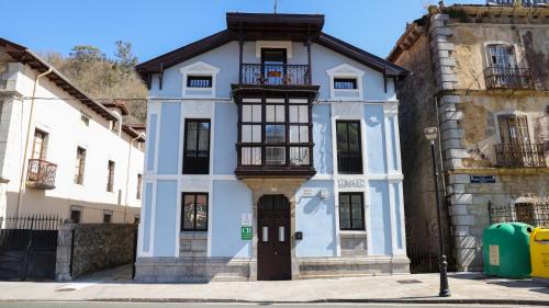 . Casa Vizcaya, Casa rural para grupos de hasta 20 personas en Lanestosa, ideal para reuniones y celebraciones tranquilas