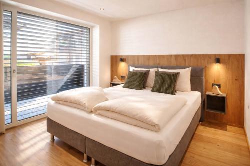 BLACKSYTLE - by AlpenLuxus Collection in บริกซ์เลกก์