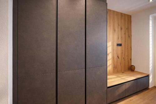 BLACKSYTLE - by AlpenLuxus Collection in บริกซ์เลกก์