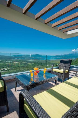 Luxury Villa Kotor Montenegro - Sea View, Pool and Sauna in Trojica