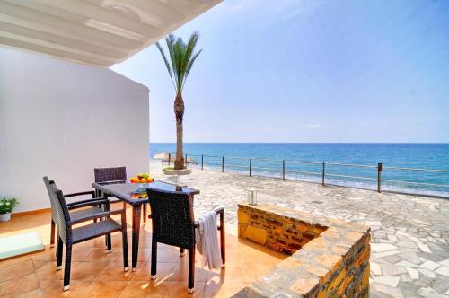 Myrtos Mare Suites