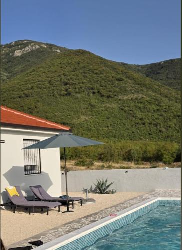 MERAK Apartment with Private Pool - Total Privacy & Relaxation in Humilišani