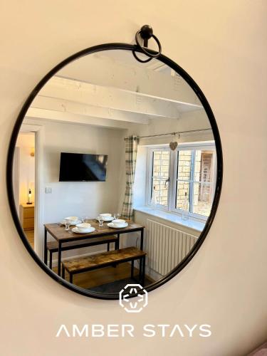 Four Counties Cottage in Collyweston by Amber Stays, Perfect for Getaways with Free Parking in Collyweston