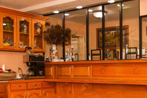 Antlers Inn Goliad - image 16