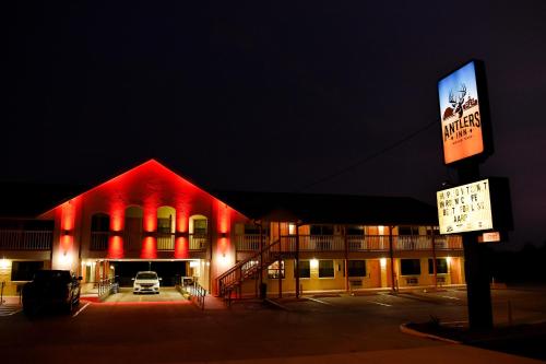 Antlers Inn Goliad - image 21