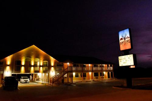 Antlers Inn Goliad - image 28