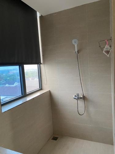 Hidden Apartment - Free Swimming pool & Gym - image 3