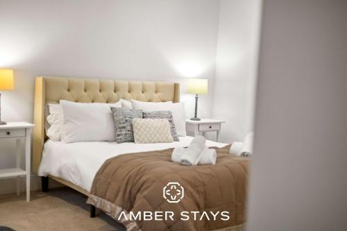 Modern 2 Bed Apartment in Notting Hill-Hyde Park by Amber Stays Perfect for Small Groups and Business Stays Sleep 4! - image 9