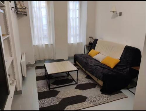 Studio Apartment in Quillan – khách sạn tại Granes