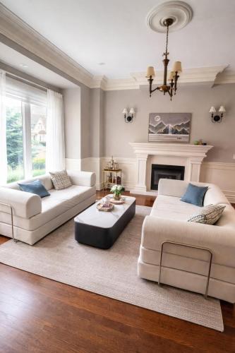 Elegant Guesthouse near Sheppard Subway with Private Ensuite Rooms – khách sạn tại North York