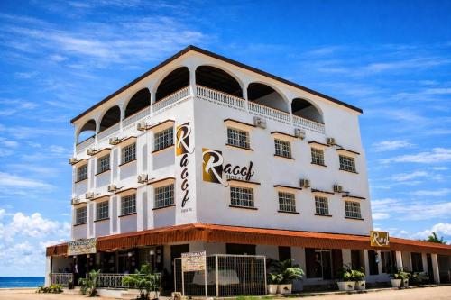 RAOOF HOTEL in Majunga