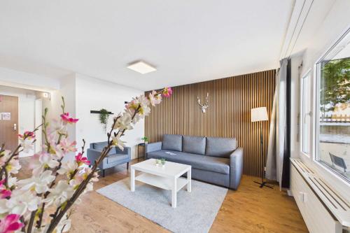 Alpine Retreat 4 Person Apartment near Zermatt with parking! in 塔什