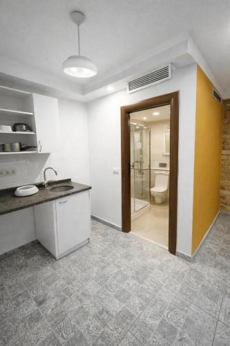 The Red Tent Grand Suites - image 7