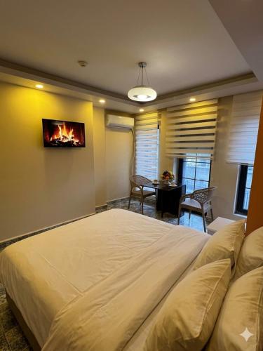 The Red Tent Grand Suites - image 4