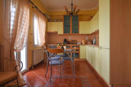 مطبخ, Evaggelia's Seaside Boutique Apartment in Ireo