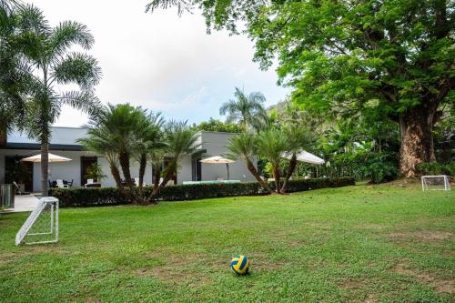 Dārzs, Luxury Villa Santa Fe de Antioquia Casa Sereno in Aurra