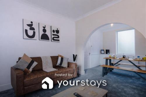 Oxford House By Yourstays - Cosy Home In The Suburb Of May Bank - Newcastle-under-Lyme