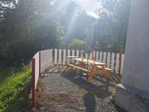 Balkons/terase, Gîte entier Le Côme 10 personnes (Gite entier Le Come 10 personnes) in Saint-Ours (Auvergne)