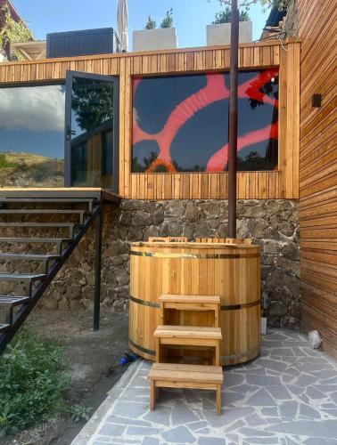 Azat - Toon in Garni