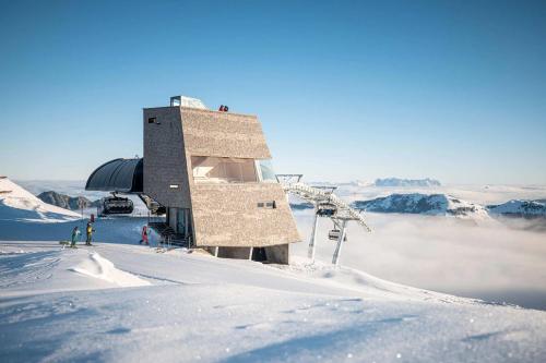 สภาพแวดล้อมโดยรอบ, BLACKSYTLE - by AlpenLuxus Collection in บริกซ์เลกก์