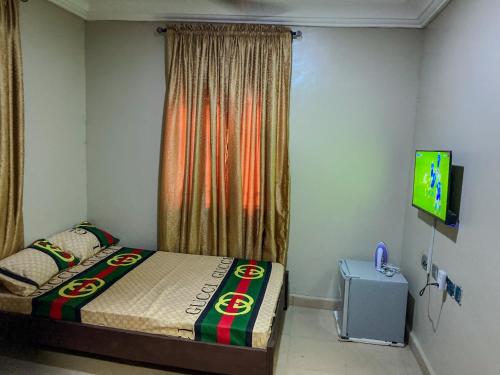 ROI & REINE CHATEAU APARTMENTs – khách sạn tại Akure