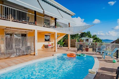 Charmante et spacieuse villa avec piscine – khách sạn tại Schlcher