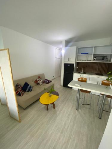 Kitchen, En alquiler bonito estudio in Puerto La Cruz