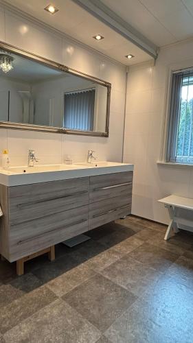 Enebolig med lysthus og sjøutsikt in 許克賽特勒拉市中心