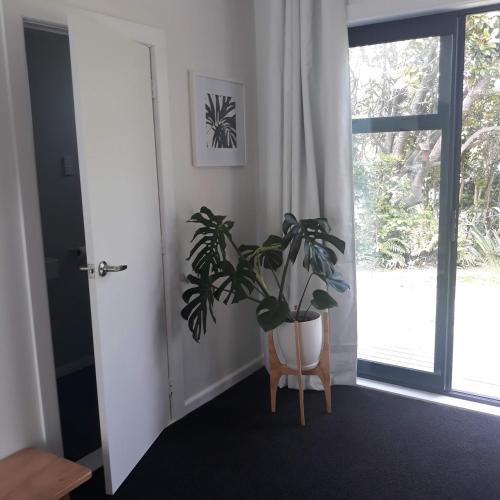 Rawhiti Retreat in Paekakariki