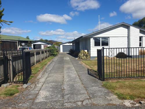 Kiwiana Gem in Reeftona