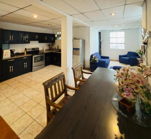 Miraflores 3rd floor - private in Zona 11