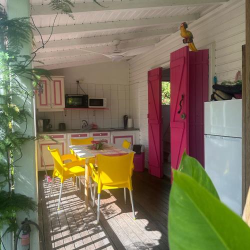 Bungalow ALAMANDA Sudio pour 2 /4 pers climatisé - jardin tropical - proche centre et plage - Location saisonnière - Sainte-Anne