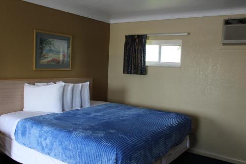 Budget Inn - Perrysburg - image 33