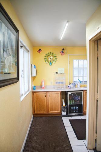 Budget inn motel perrysburg oh in Millbury, USA