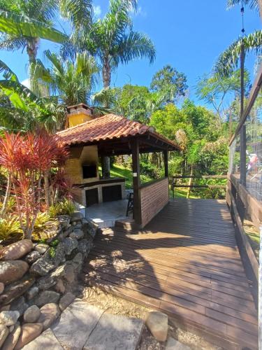 Suite Térrea (Suite Terrea) in บอมบิยาส