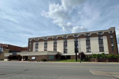 المنظر الخارجي, Quality Inn & Suites Downtown Mansfield in مانزفيلد