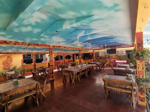 Fasilitas, Hotel Rincon Familiar con Piscina, cerca de la playa y restaurante in La Libertad