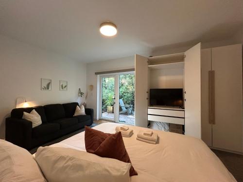 White Haus 2 - Rainforest heaven close to beaches in Ucluelet, Canada