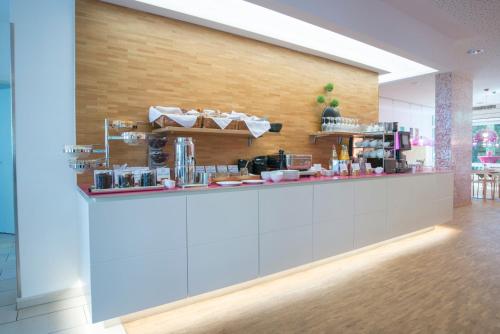 fab Hotel - image 6