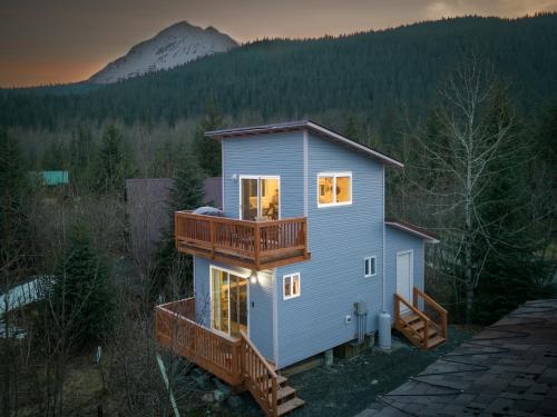 Glacier Creek Cabins - image 17