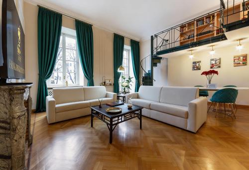 La casa di famiglia - luxury apt in centre with parking by home a porter
