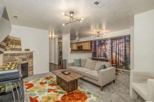 The Corbin Park Cozy Corner- Post Falls Modern Townhome – khách sạn tại Post Falls