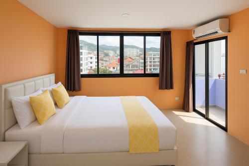 room detail thumbnail 0