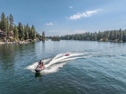 Welk Manor Private Waterfront Retreat on the Spokane River – khách sạn tại Post Falls (ID)